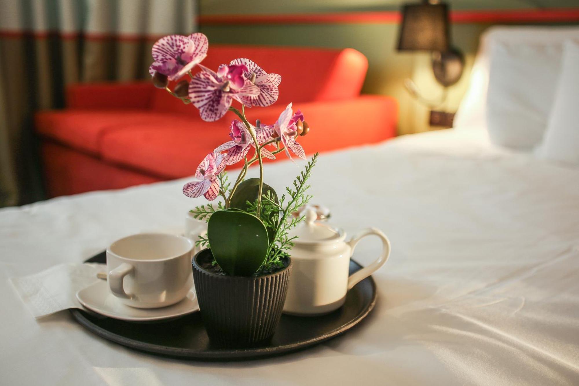 Ibis Styles Lisieux Normandie Exterior photo